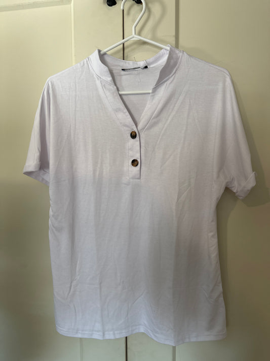 Size M White Tshirt